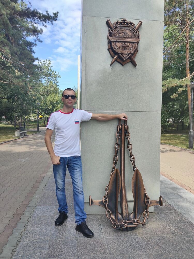  ,   Alexei, 37 ,   ,   , c 