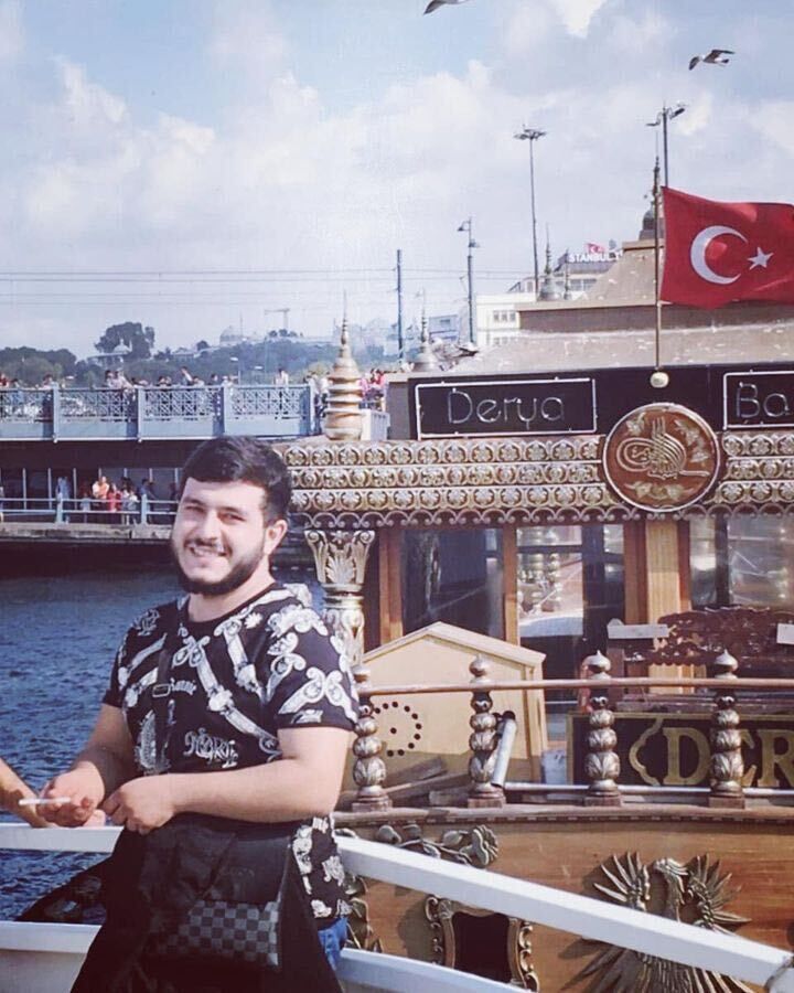  52702402  Royal, 28 ,    