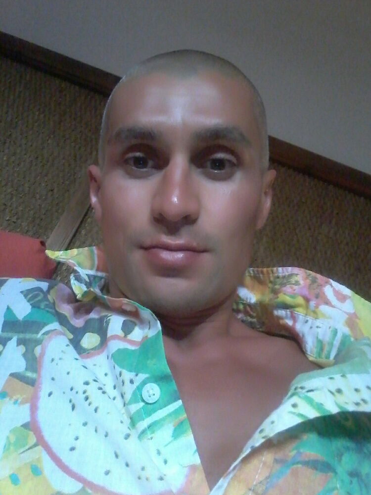  13413792  Petr, 38 ,    