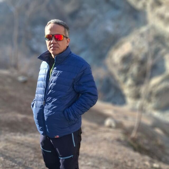  54217242  Alireza, 47 ,    