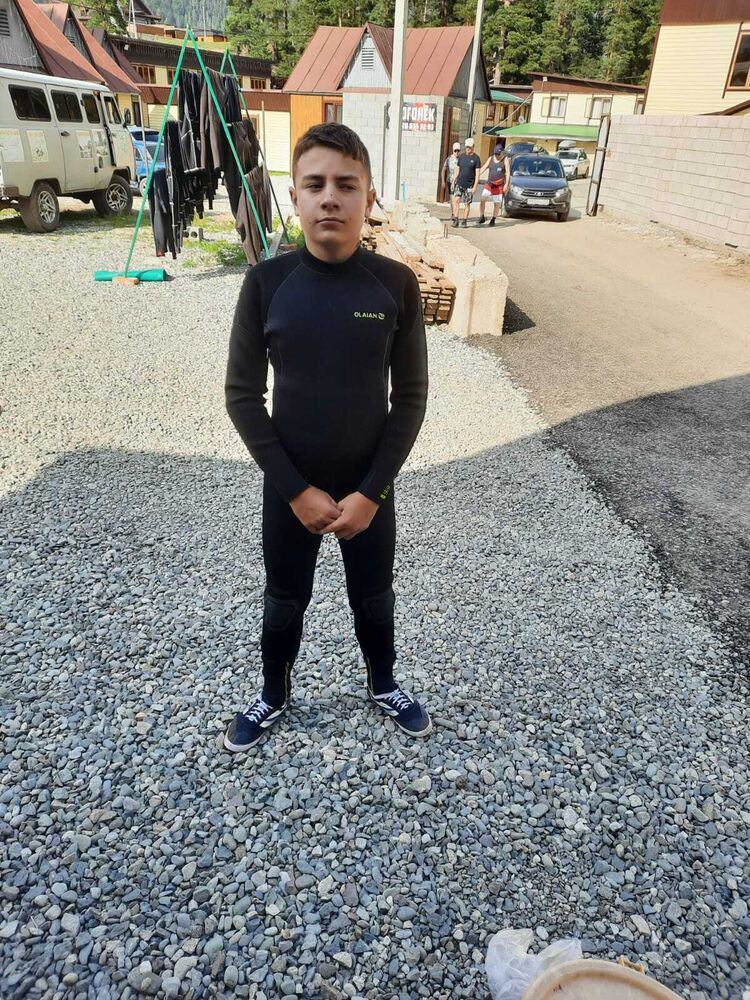  28571352  , 21 ,    