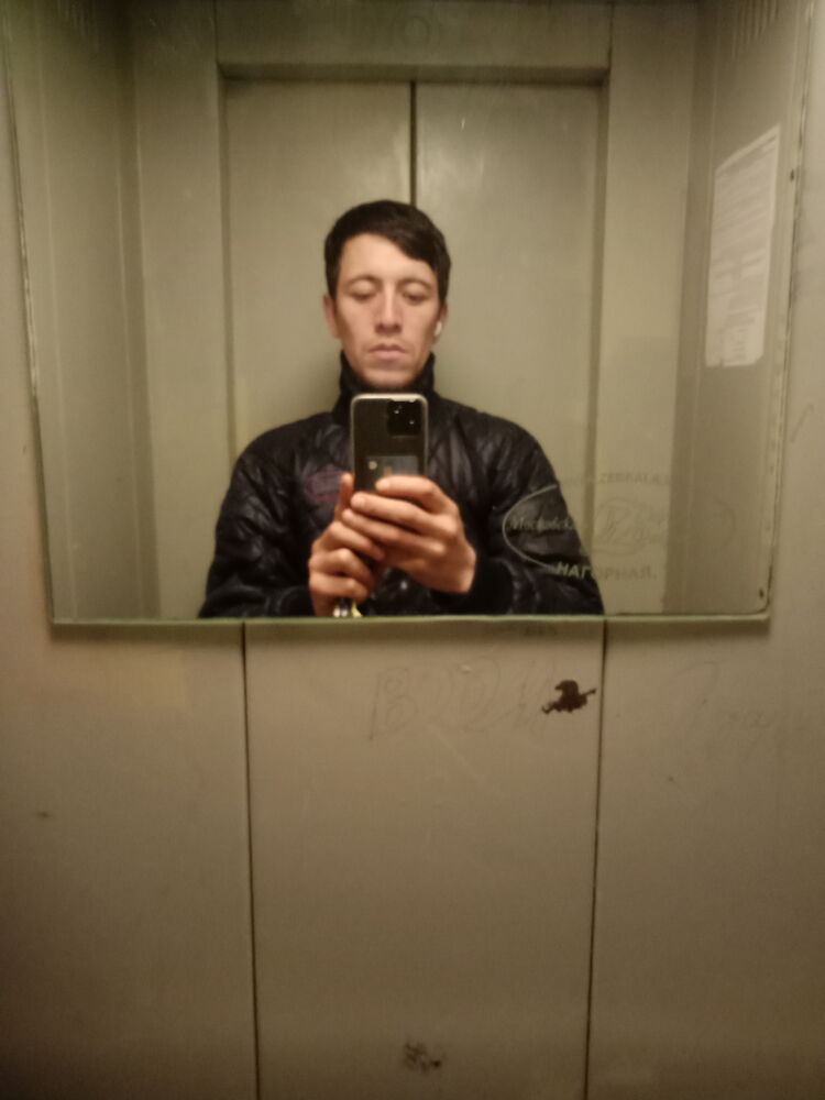  51528722  , 27 ,    