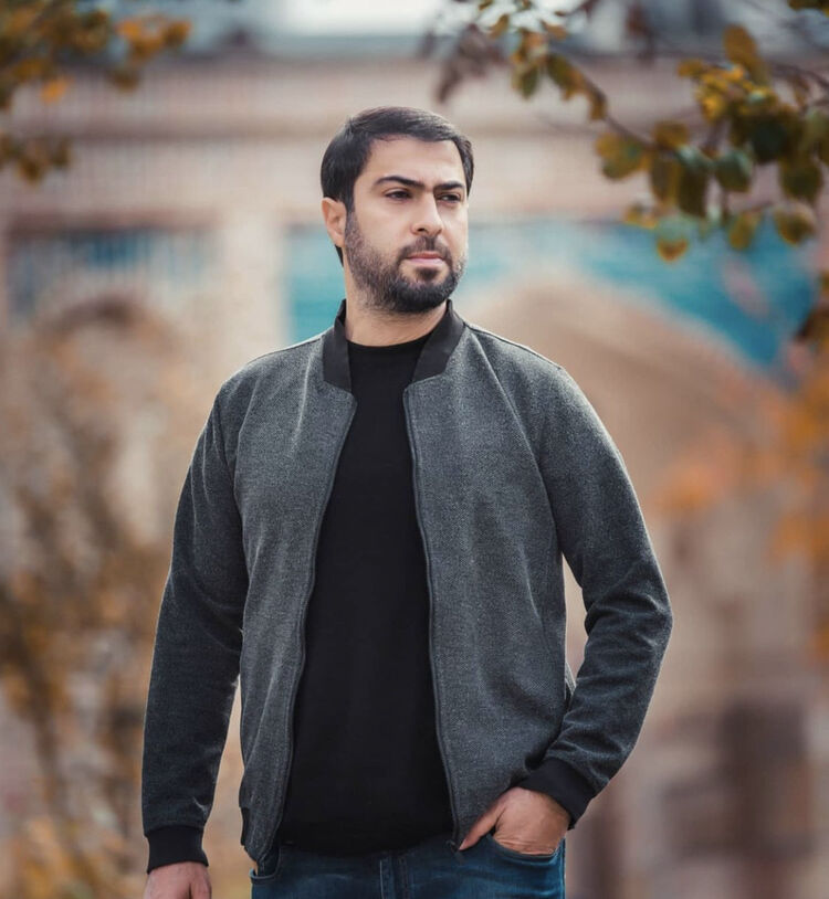  29922422  Orxan, 39 ,    