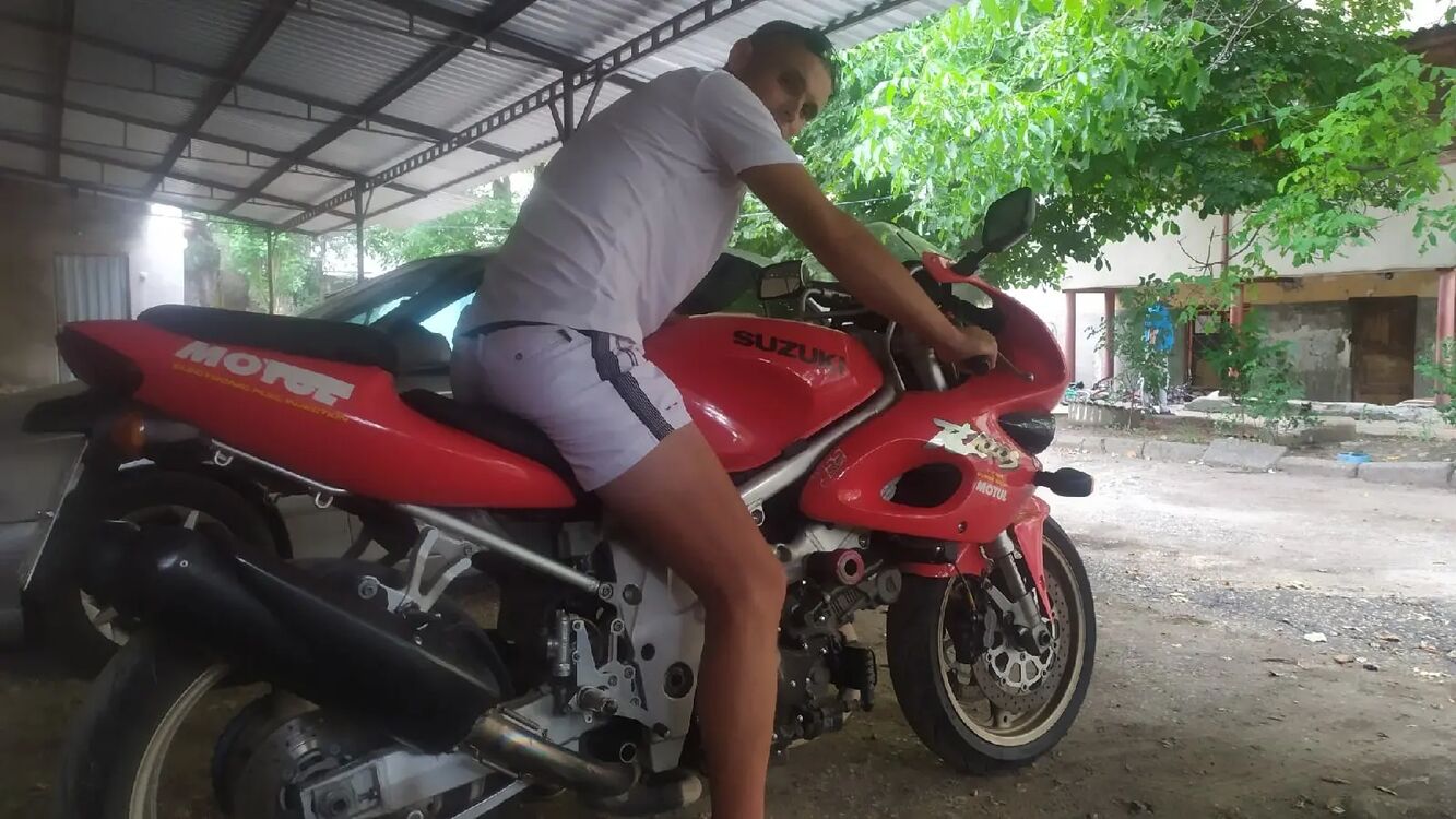 47933032  , 42 ,    