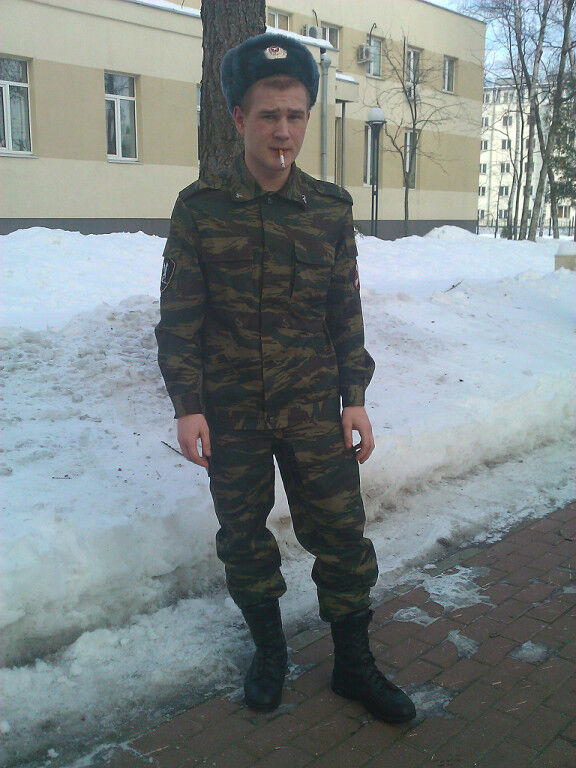  4418032  Pyckue, 31 ,    