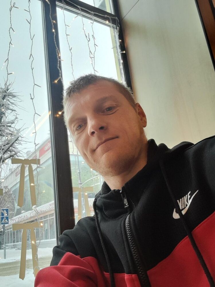 ���� 50343632 ����� Valik, 24 ����, ���� ���������� � Pong