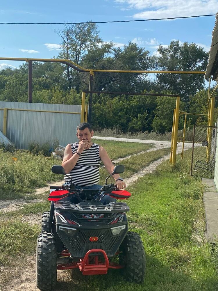  54238352  Andrey, 52 ,    