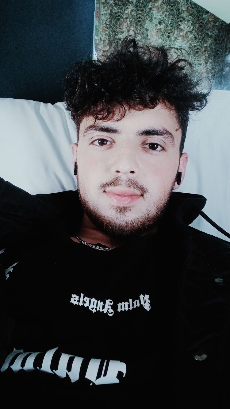  44094312  , 22 ,    