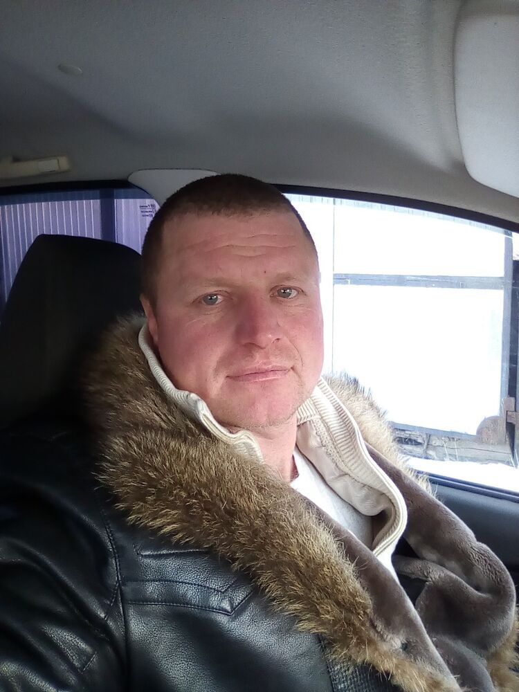  25966632  Ivan, 40 ,    