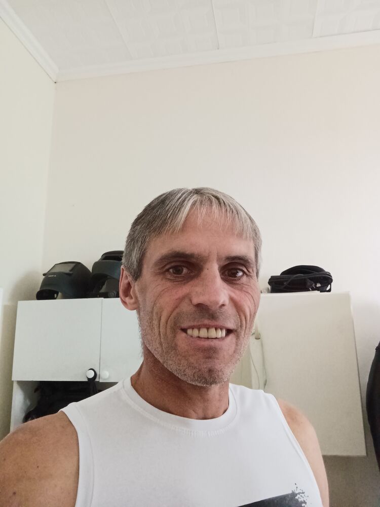  28251722  , 44 ,    