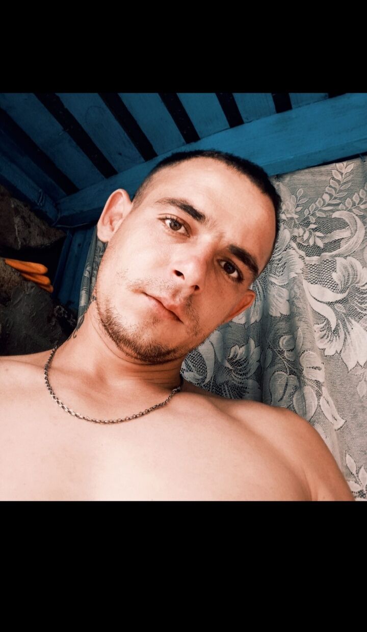 45827102  Nik, 31 ,    