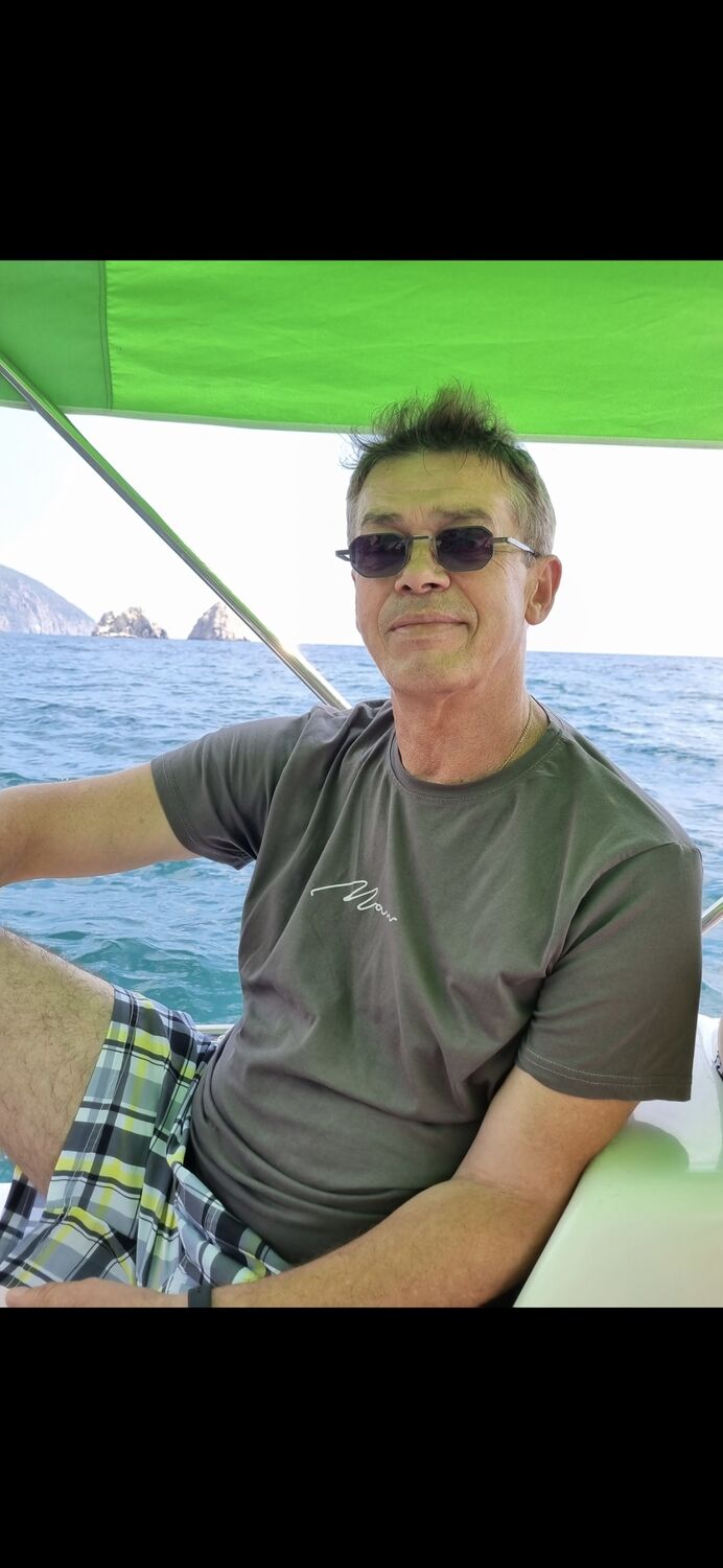  44823582  Aleksandr, 59 ,    