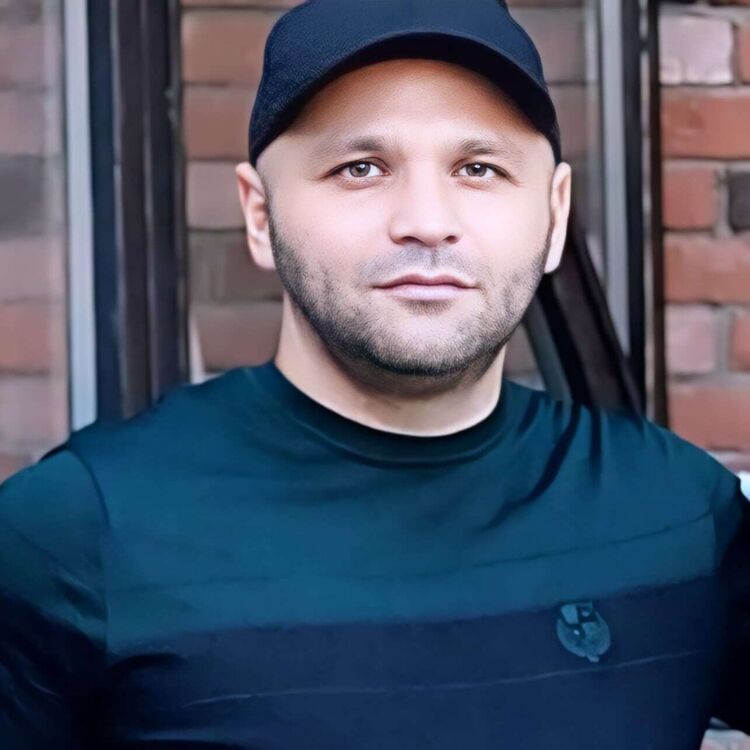  ,   Marat, 36 ,  