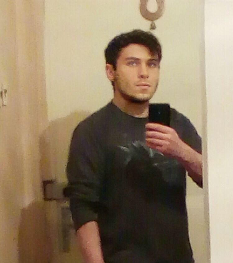  22188272  Zalim, 32 ,    