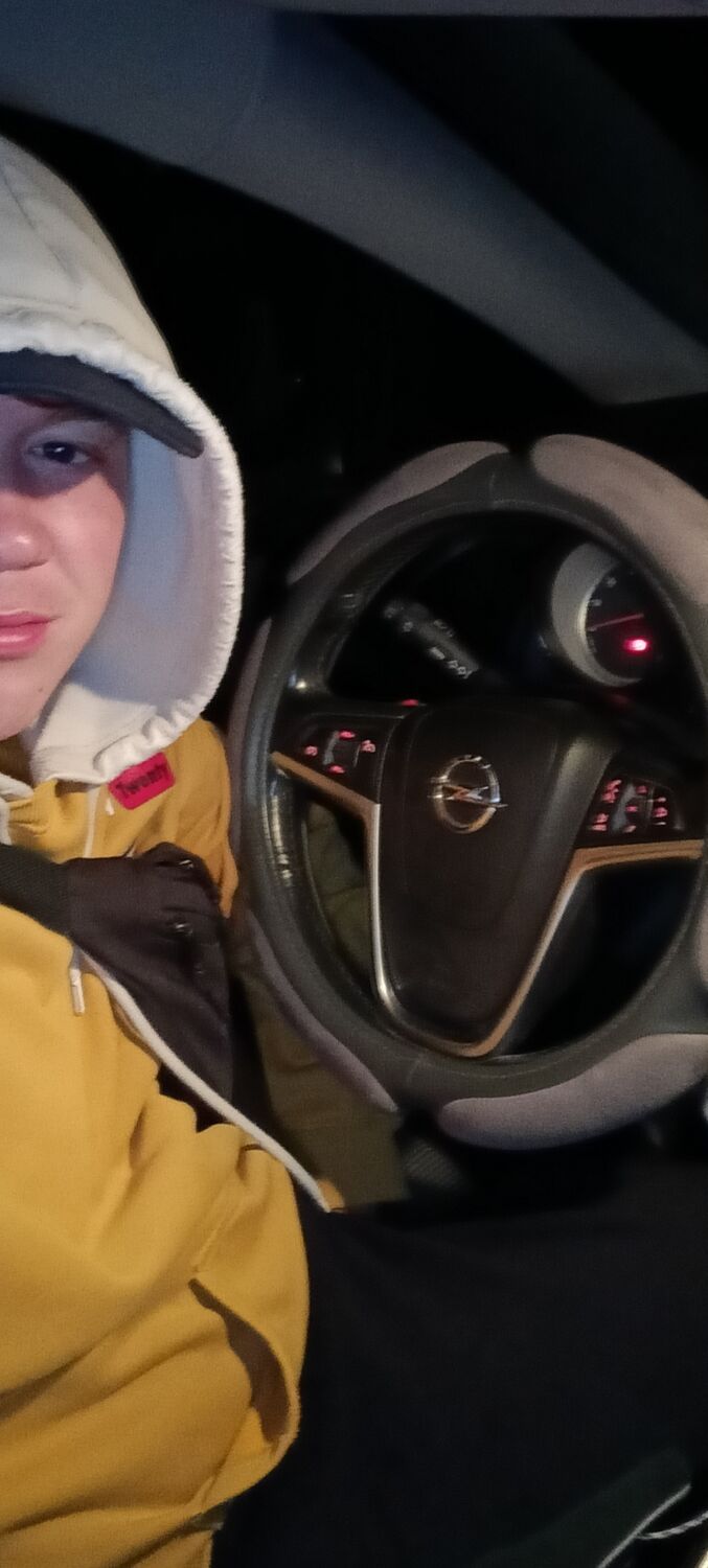  37558042  , 24 ,    