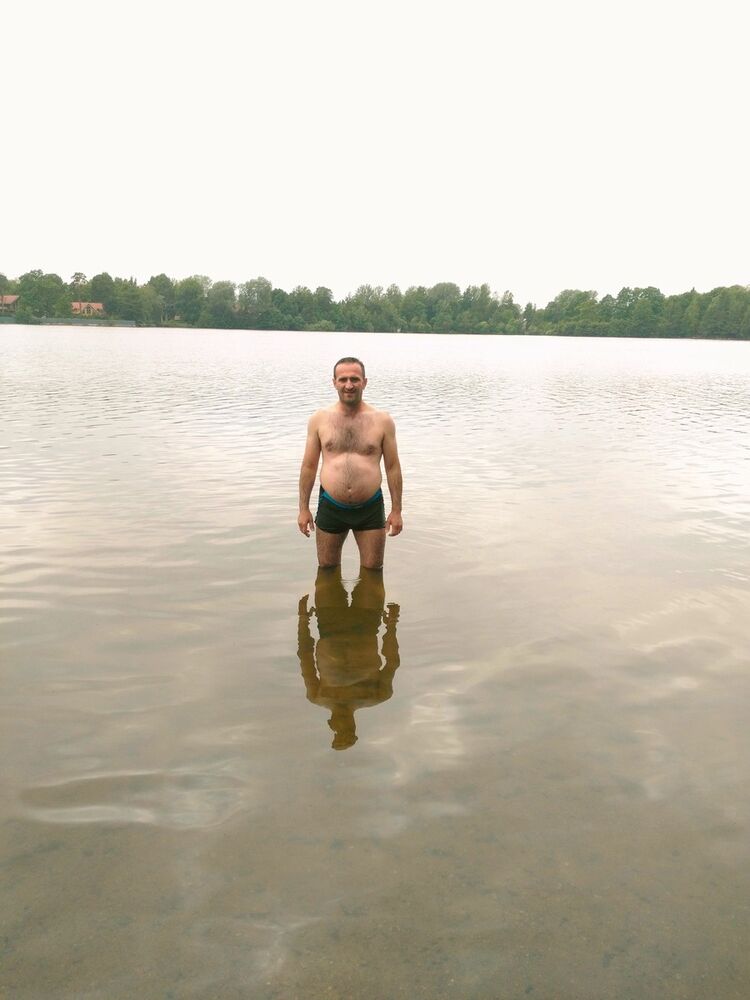  -,   Erik, 44 ,   ,   , c 
