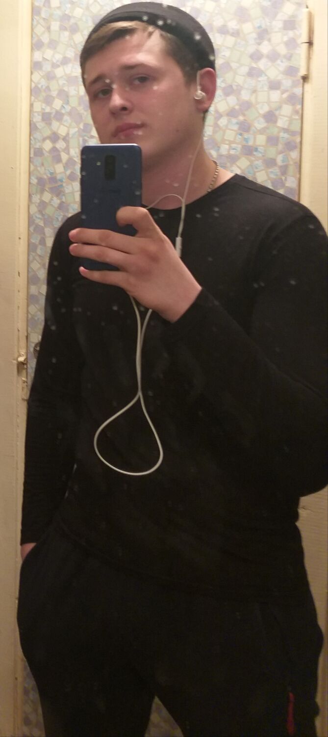  32332412  , 24 ,    
