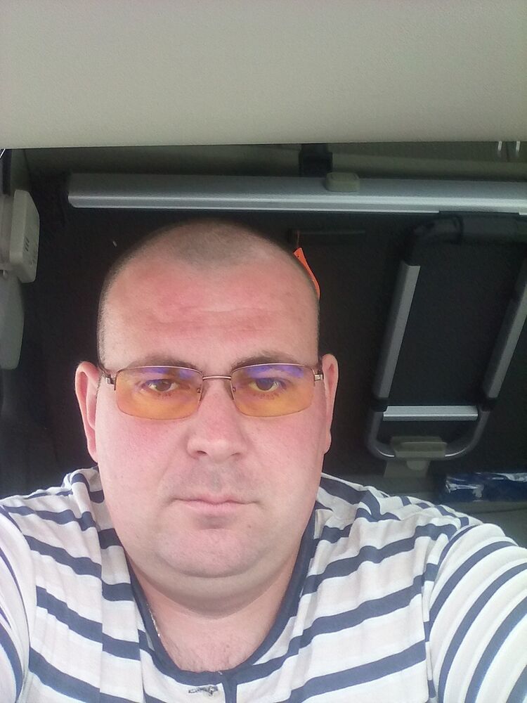  ,   Sergei, 40 ,   ,   , c 