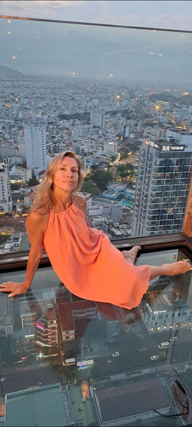  54388402  , 48 ,    -