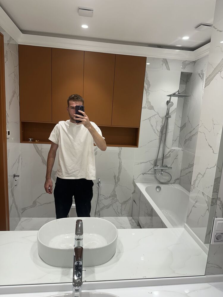  49703262  , 24 ,    