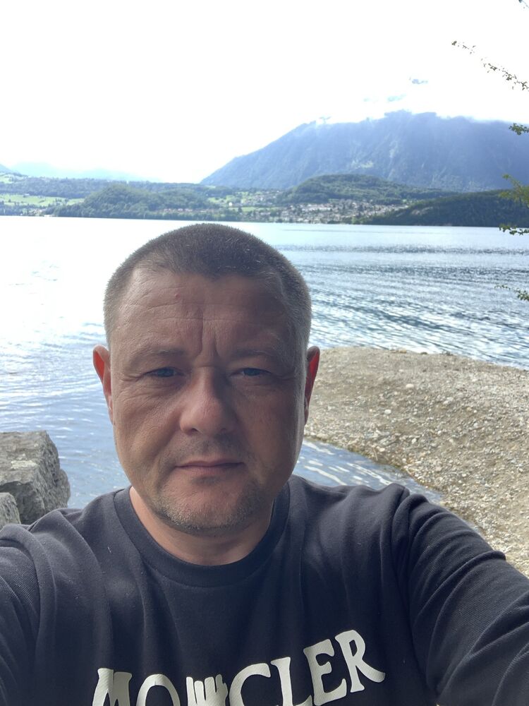  27484872  Valeriu, 46 ,    Thun