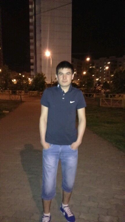  14304162  Alek, 30 ,     