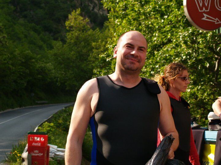  25236642  Mihail, 49 ,    