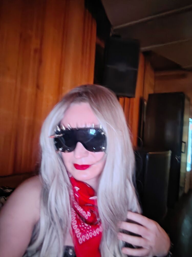  --,   , 40 ,     , c 