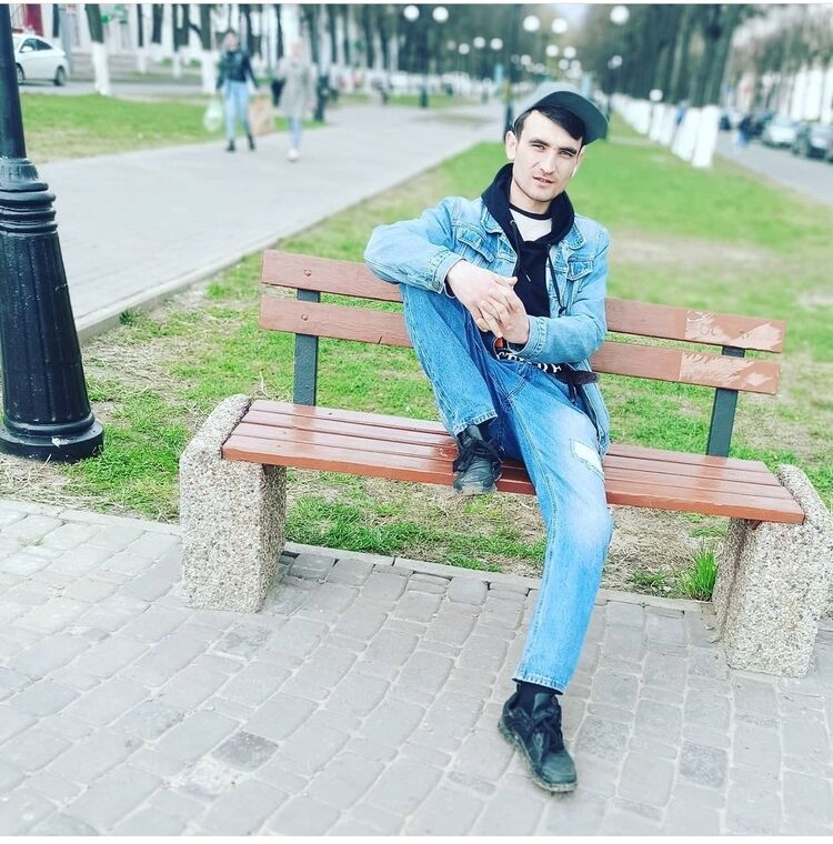  24351092  Asrorbek, 31 ,    