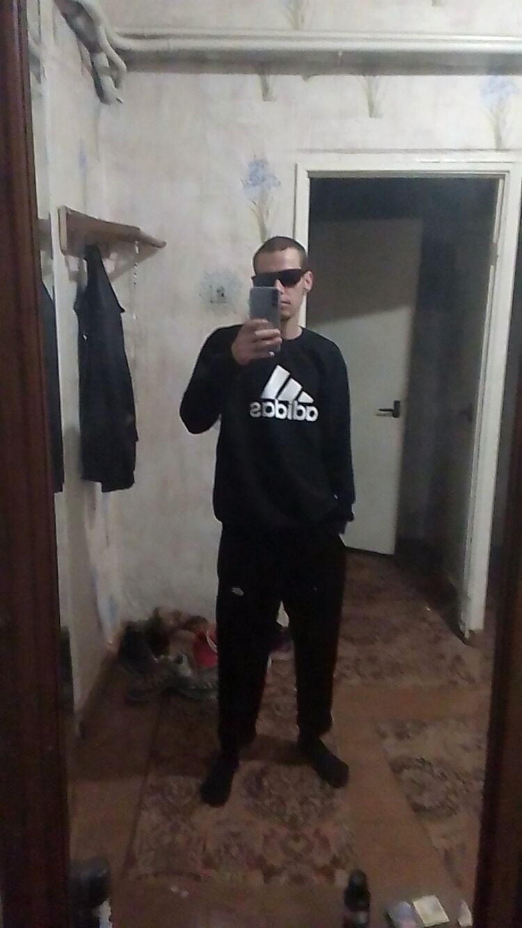  37715812  , 24 ,    