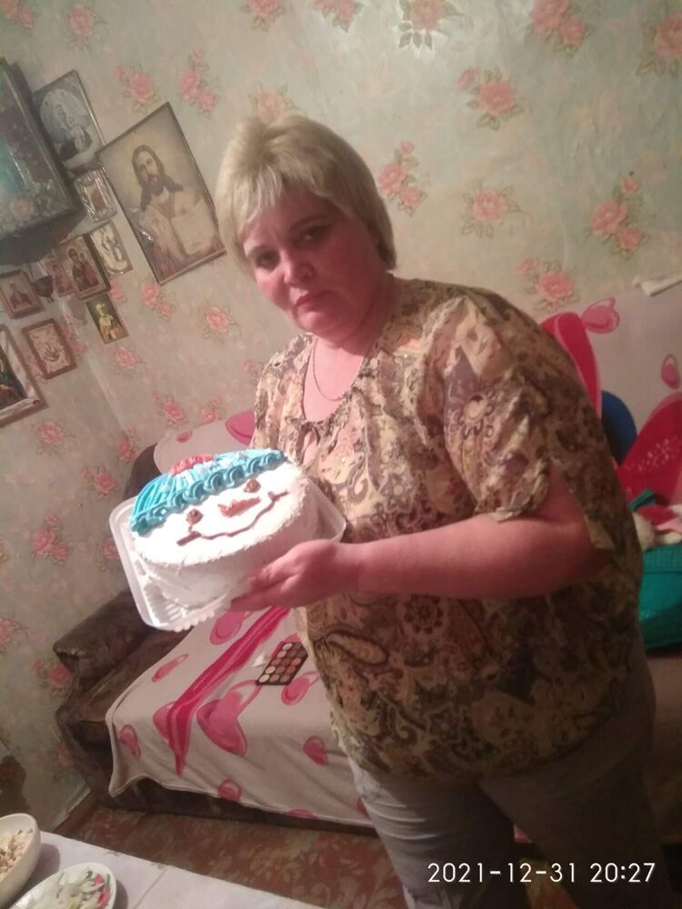  46530892  Elena, 50 ,    -