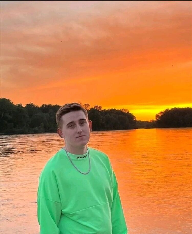  -,   , 22 ,   ,   