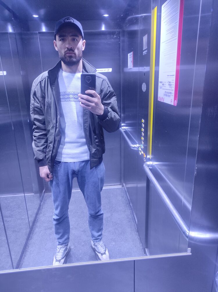  27533082  Rodrigo, 29 ,    -