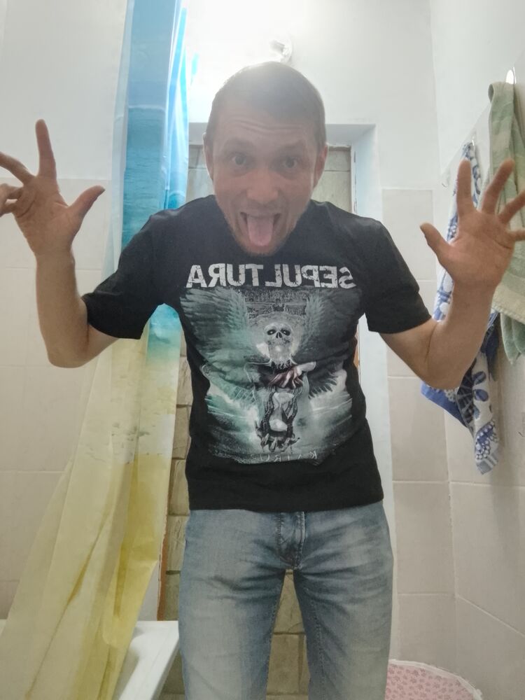  42978472  Xxx, 36 ,    