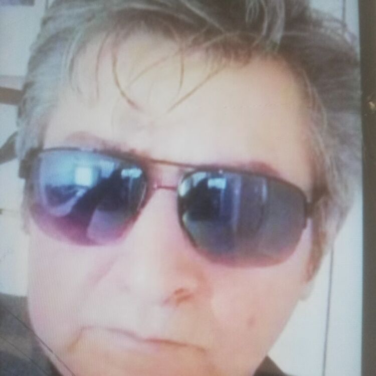  45901092  Onur, 50 ,    