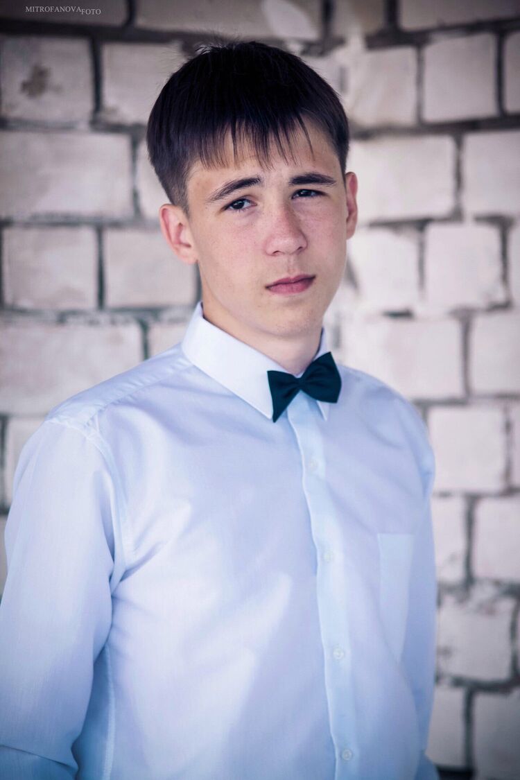  53183562  Roman, 26 ,     