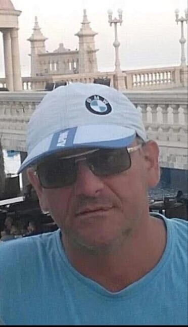  42756292  Interes, 48 ,    