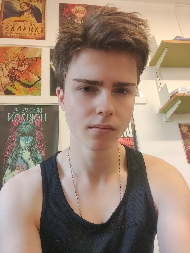  ,   Alex, 22 ,     , c , 