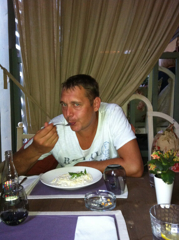  12548972  Andrello23, 47 ,    