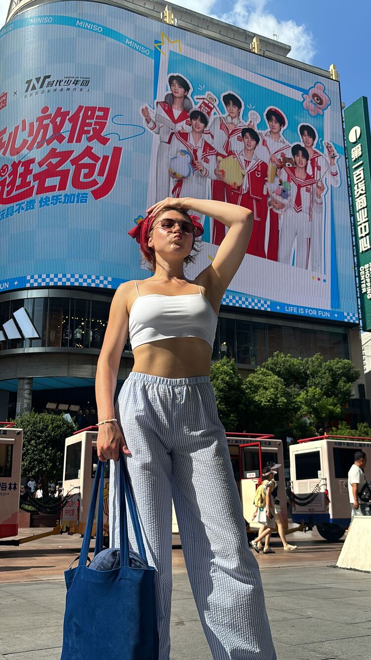  54583612  Sofia, 28 ,    