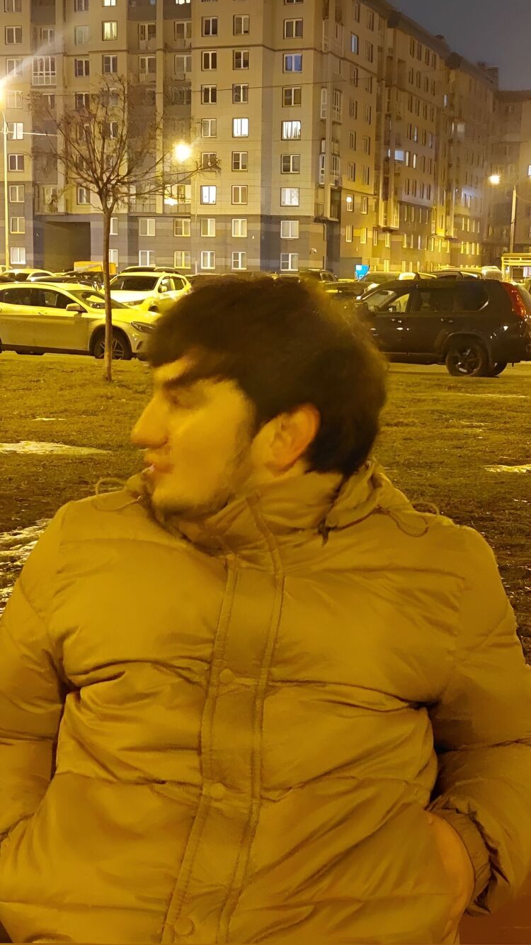  43268972  , 23 ,    -