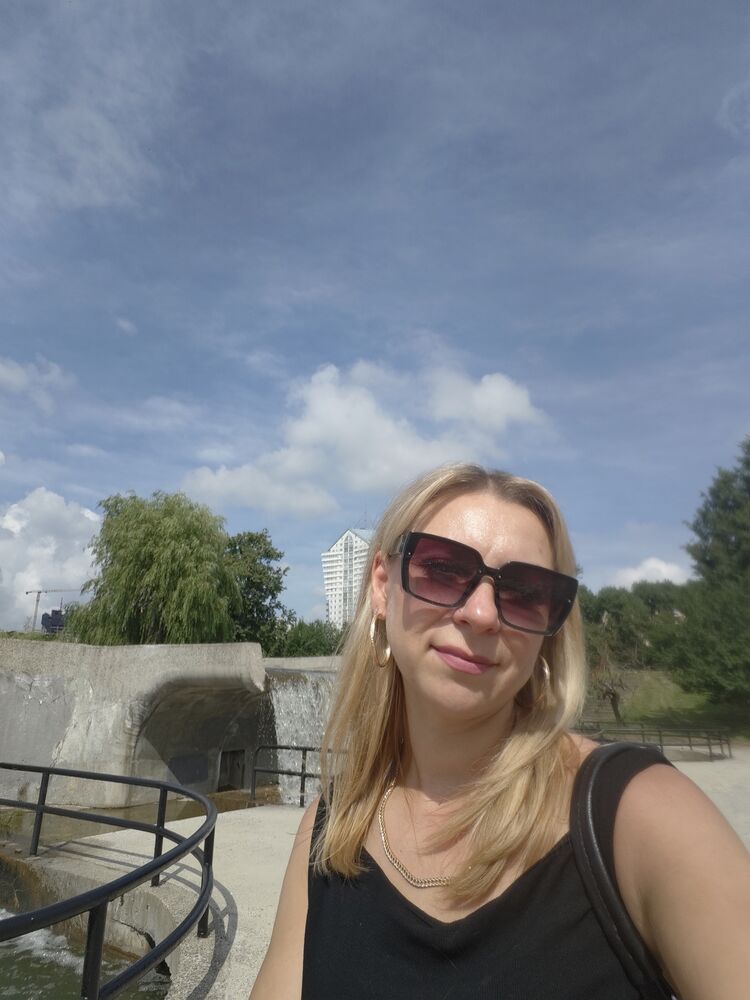  52811392  Oksana, 40 ,    