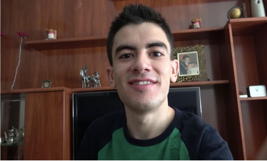  52829942  Daniel, 27 ,    