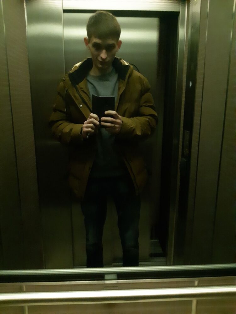  15702002  Nick, 29 ,    