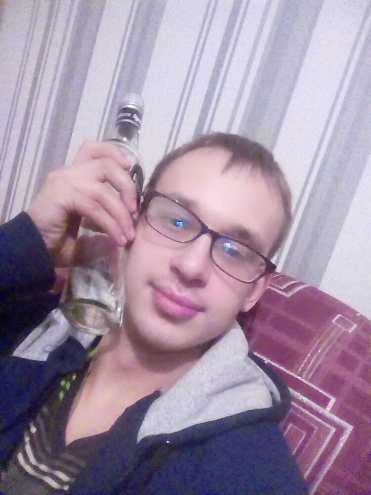  10920482  Andres, 27 ,    