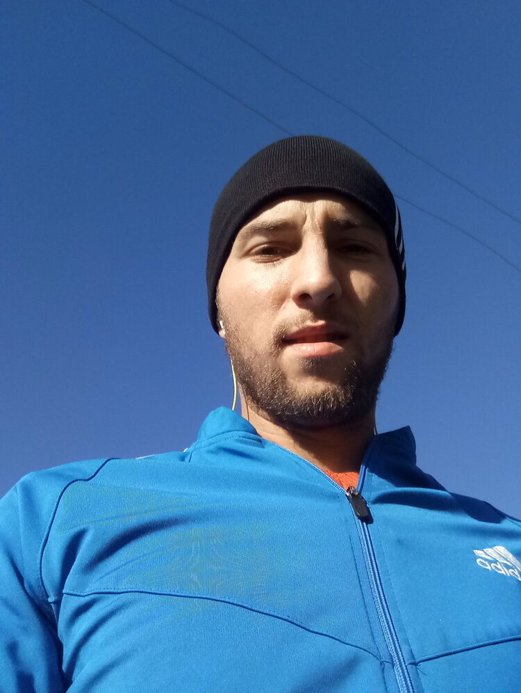  11697842  Vladimir, 34 ,    