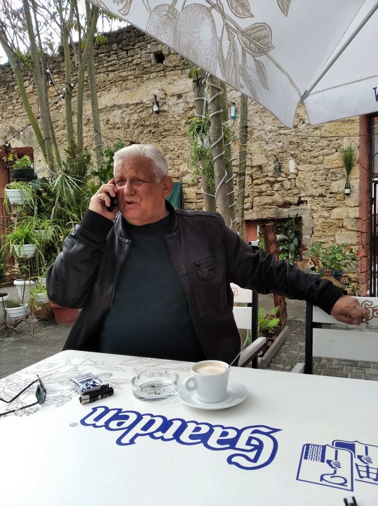  22942152  , 70 ,    