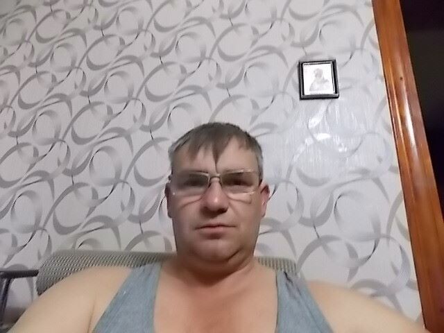  24390712  Roman, 54 ,    
