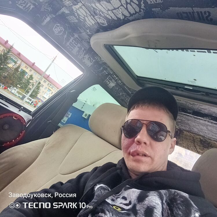  42778192  Alexander, 30 ,    