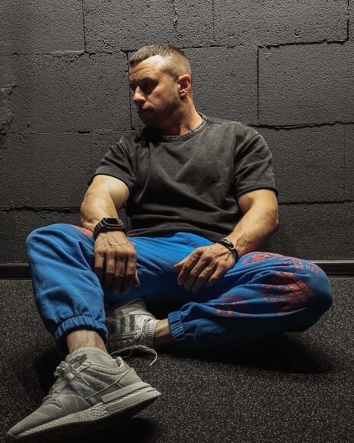  Esch-sur-Sure,   , 43 ,   ,   , c 